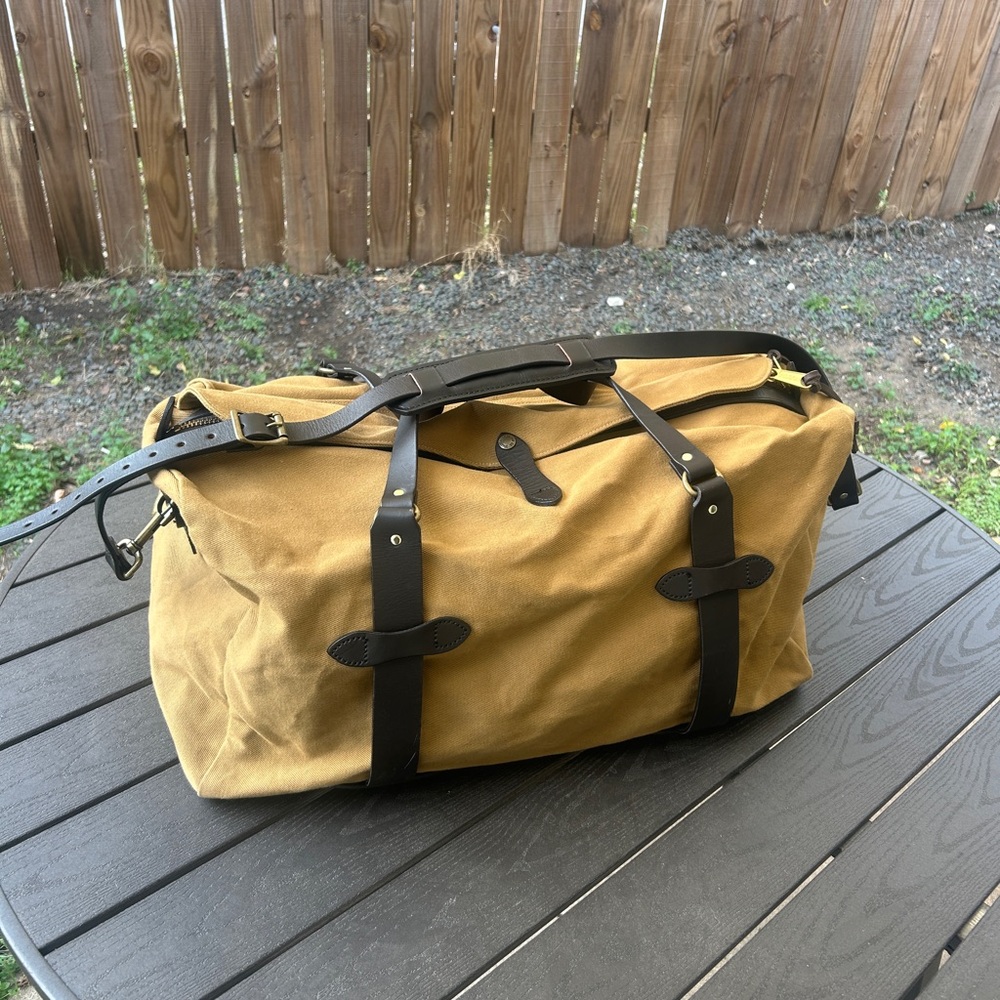Filson Tan Medium/Large Sized Twill Canvas Canvas Duffel Bag (No Longer Made)